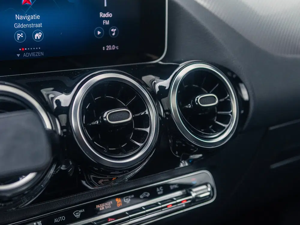 Mercedes-Benz B-Klasse 200 Business Solution AMG uit 2020, foto 5