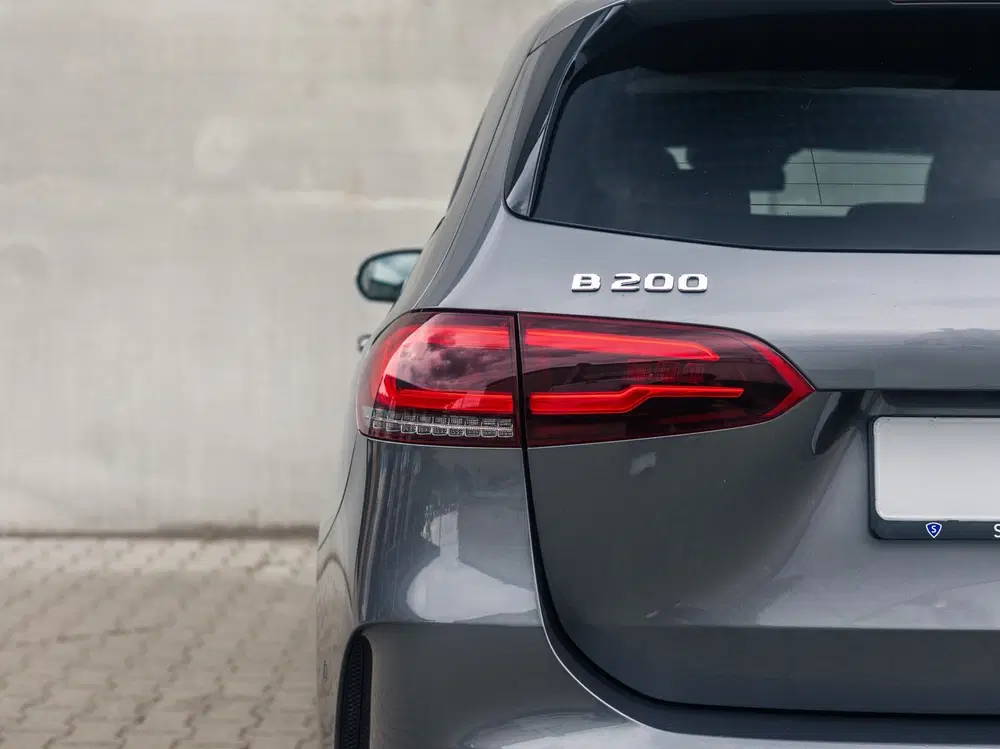 Mercedes-Benz B-Klasse 200 Business Solution AMG uit 2020, foto 6