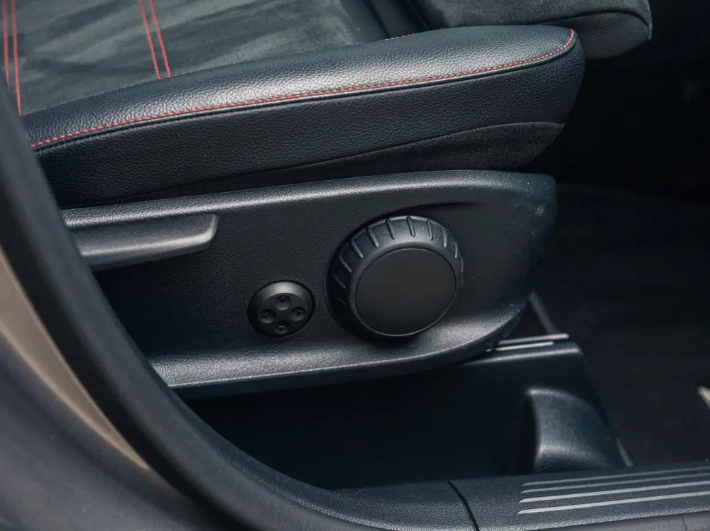 Mercedes-Benz B-Klasse 200 Business Solution AMG uit 2020, foto 7
