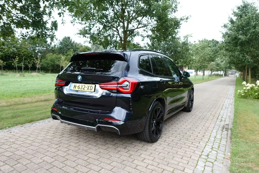 BMW iX3 Executive 80 kWh uit 2021, foto 8