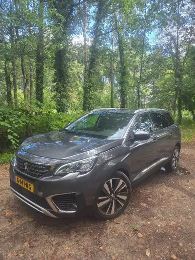 Peugeot 5008 1.6 Puretech 180pk S&S Eat8 2019 Grijs uit 2019