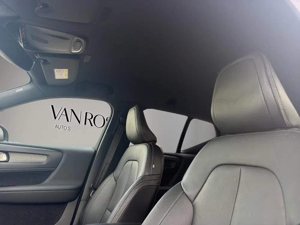 Volvo XC40 1.5 T4 Recharge R-Design H&K Camera ACC Bl uit 2020, foto 19