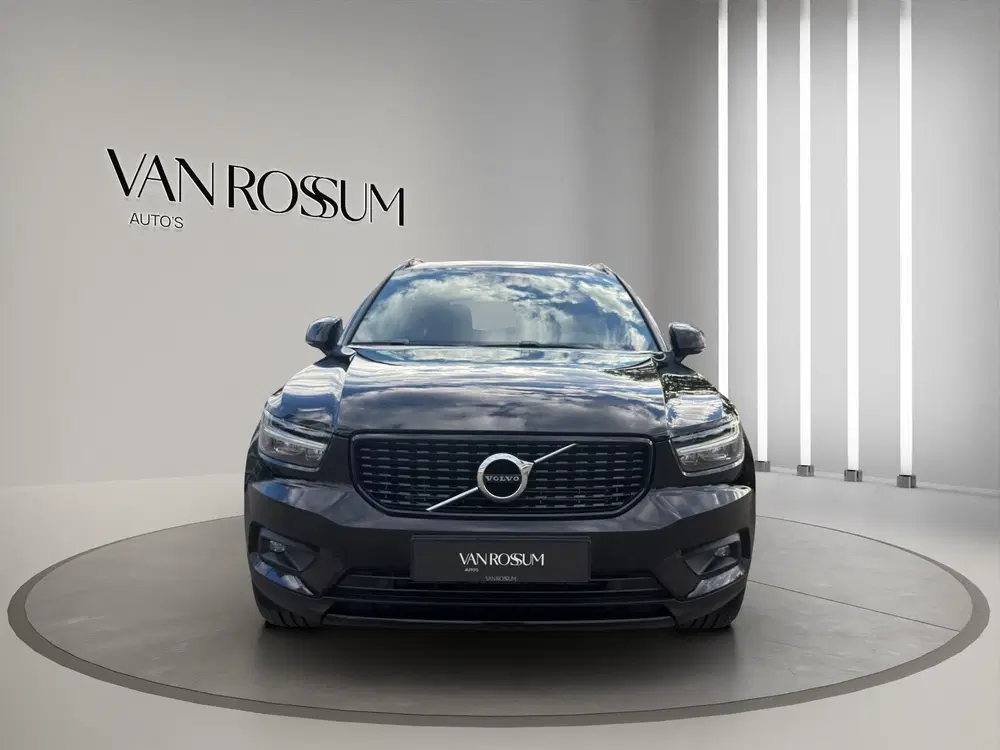 Volvo XC40 1.5 T4 Recharge R-Design H&K Camera ACC Bl uit 2020, foto 2