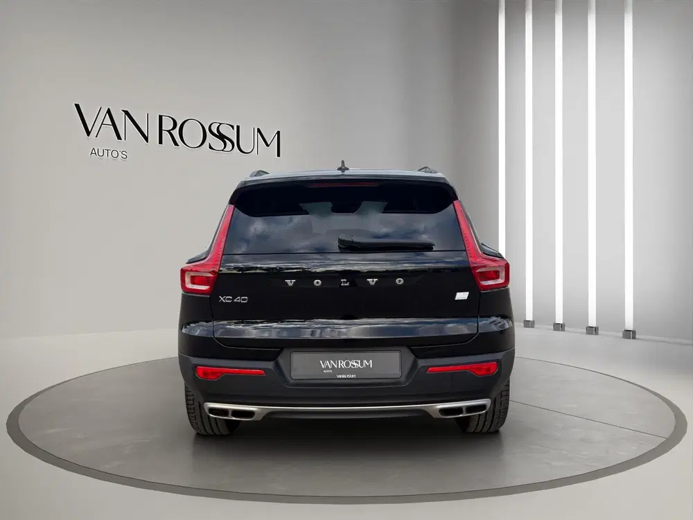 Volvo XC40 1.5 T4 Recharge R-Design H&K Camera ACC Bl uit 2020, foto 7