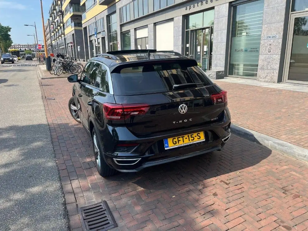 Volkswagen T-Roc 2.0 TSI 190pk 4Motion 7-DSG 2019 Zwart uit 2019, foto 3