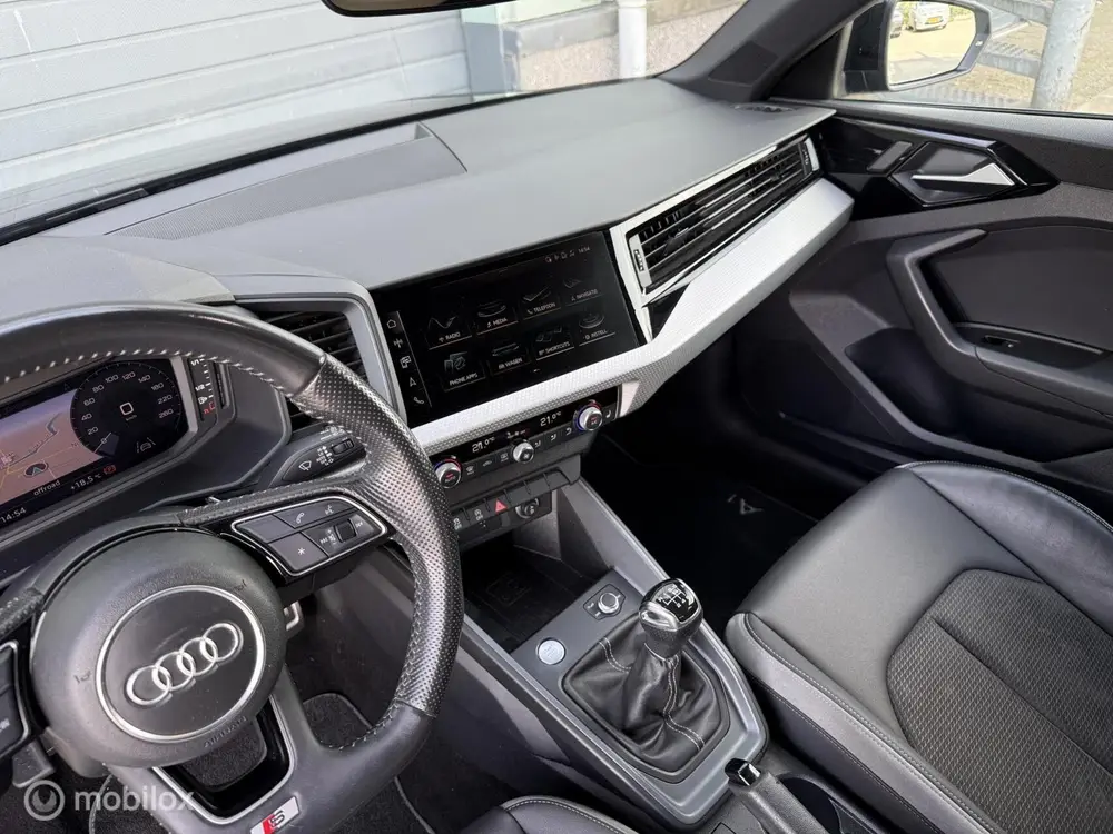 Audi A1 30 TFSI 2x S Line / Matrix / Virtual / Cam uit 2019, foto 16