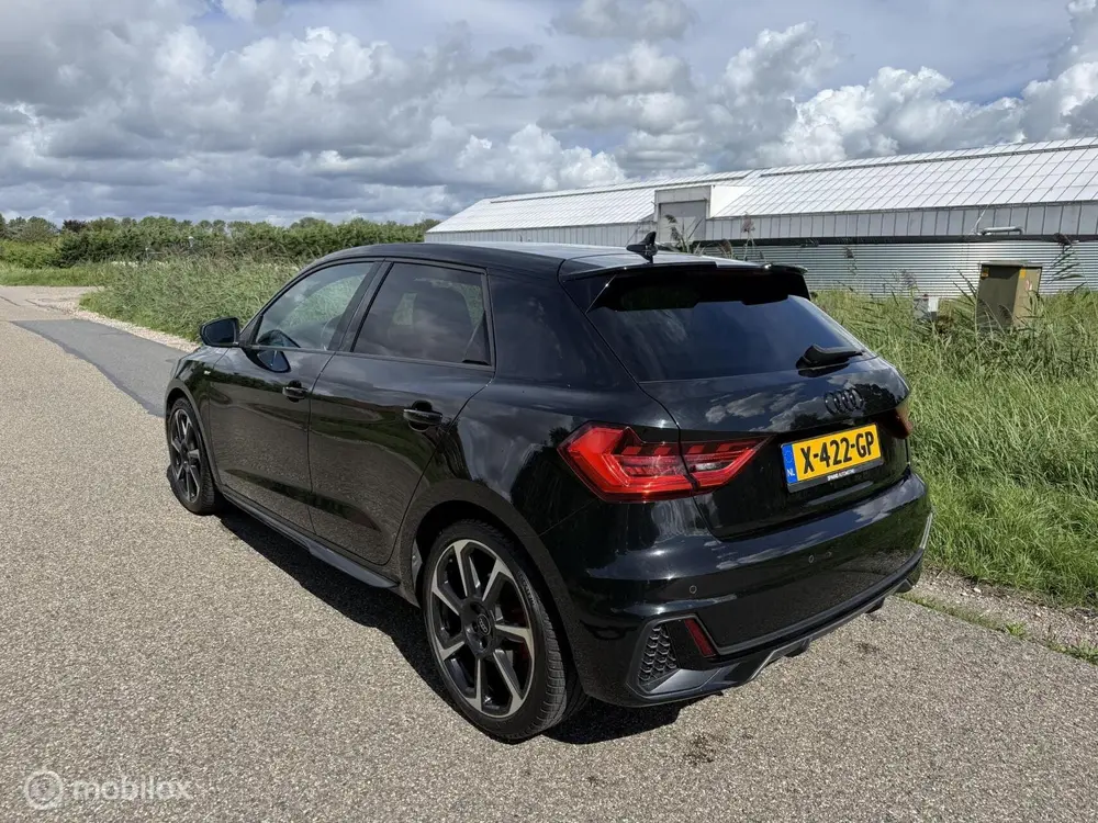 Audi A1 30 TFSI 2x S Line / Matrix / Virtual / Cam uit 2019, foto 2