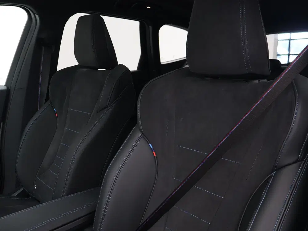 BMW iX1 eDrive20 67 kWh M-SPORT *46 KM NIEUW* + PA uit 2025, foto 12