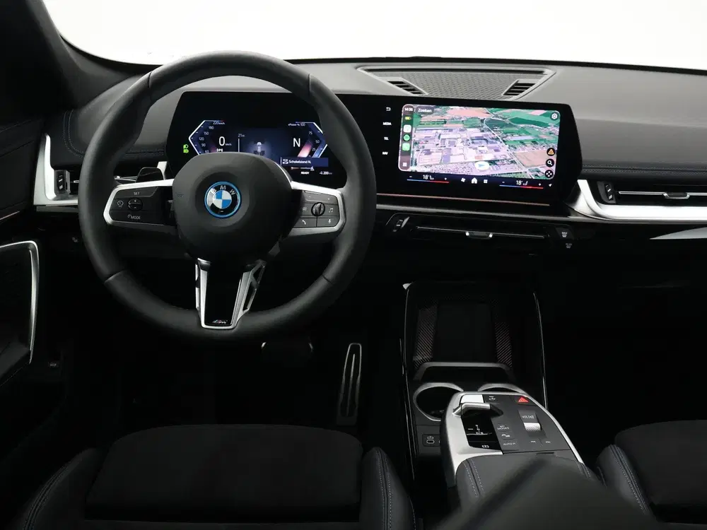 BMW iX1 eDrive20 67 kWh M-SPORT *46 KM NIEUW* + PA uit 2025, foto 3