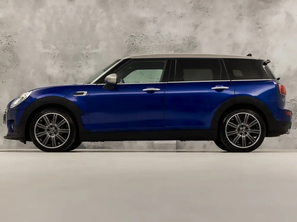 Mini Clubman 1.5 Cooper Chili Automaat (GROOT NAVI, CLIMATE uit 2019, foto 2