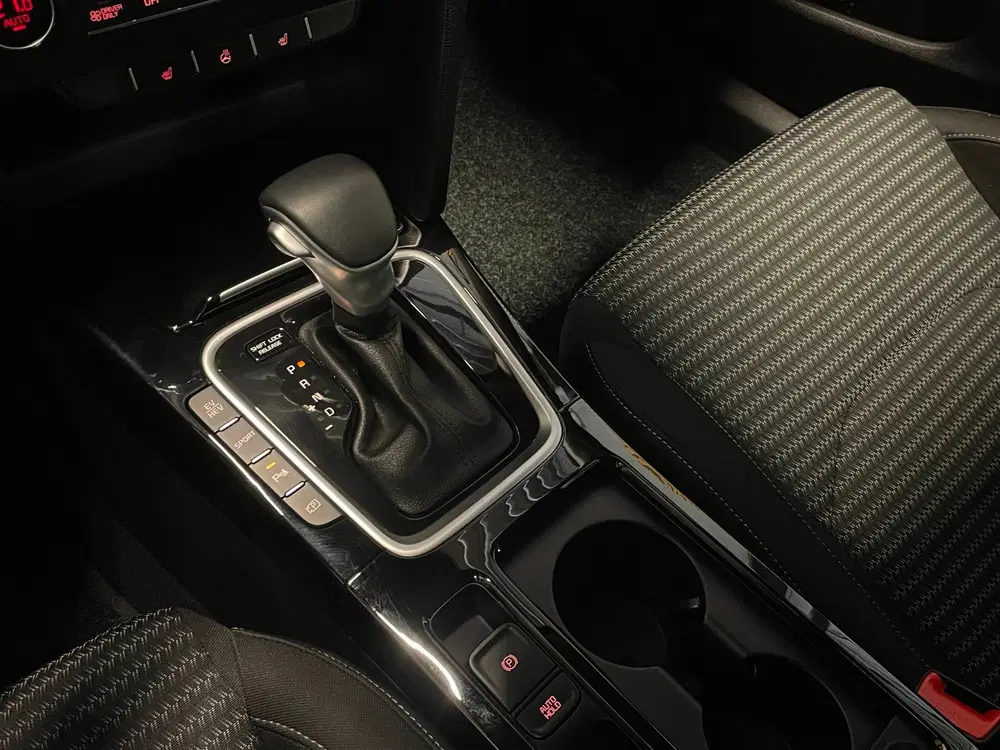 Kia Ceed 1.6 GDI PHEV DynamicLine uit 2023, foto 14