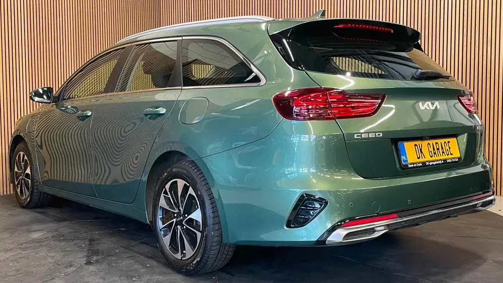 Kia Ceed 1.6 GDI PHEV DynamicLine uit 2023, foto 16