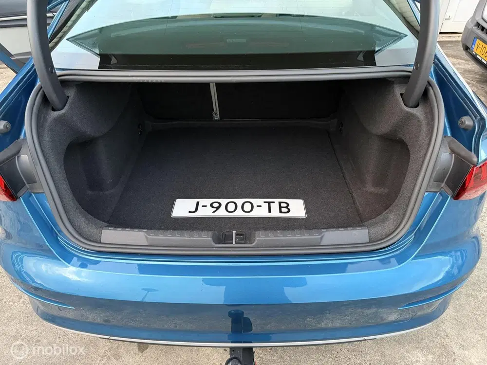 Audi A3 35 TFSI Business edition uit 2020, foto 18