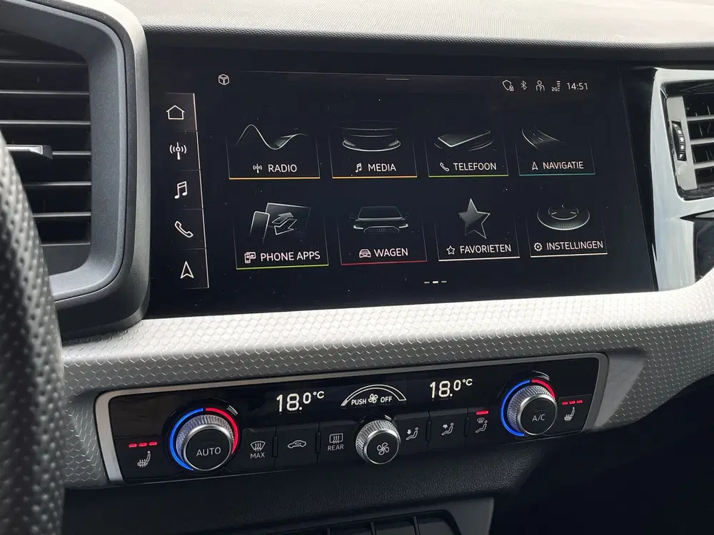 Audi A1 30 TFSI S-line Black Ed. Pijl grijs uit 2023, foto 10