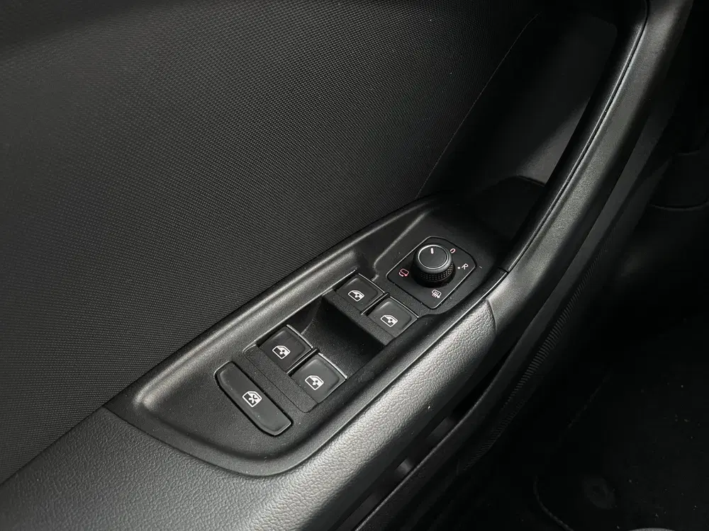 Audi A1 30 TFSI S-line Black Ed. Pijl grijs uit 2023, foto 14