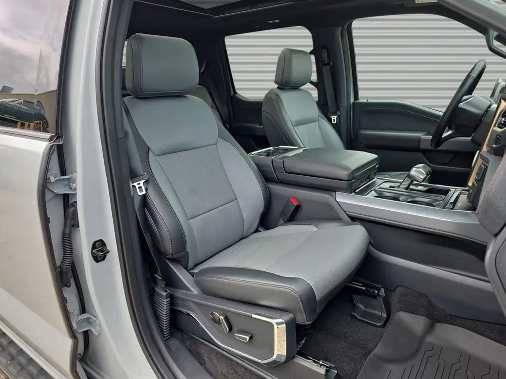 Ford F150 USA F-150 LIGHTNING LARIAT ER (bj 2023) uit 2023, foto 12