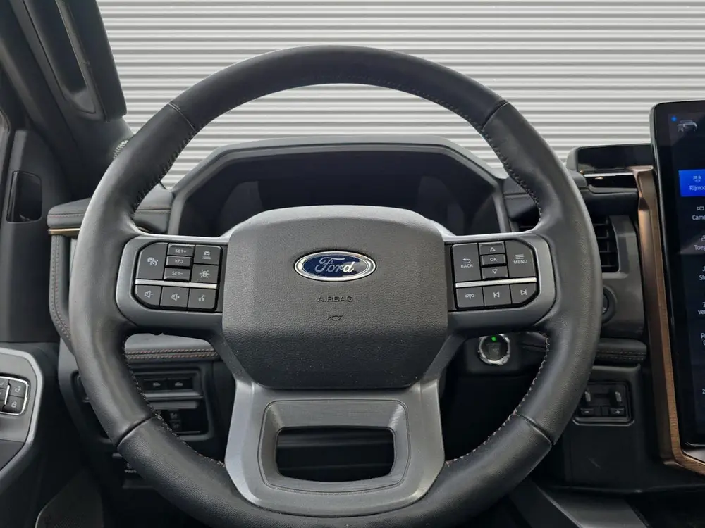 Ford F150 USA F-150 LIGHTNING LARIAT ER (bj 2023) uit 2023, foto 16