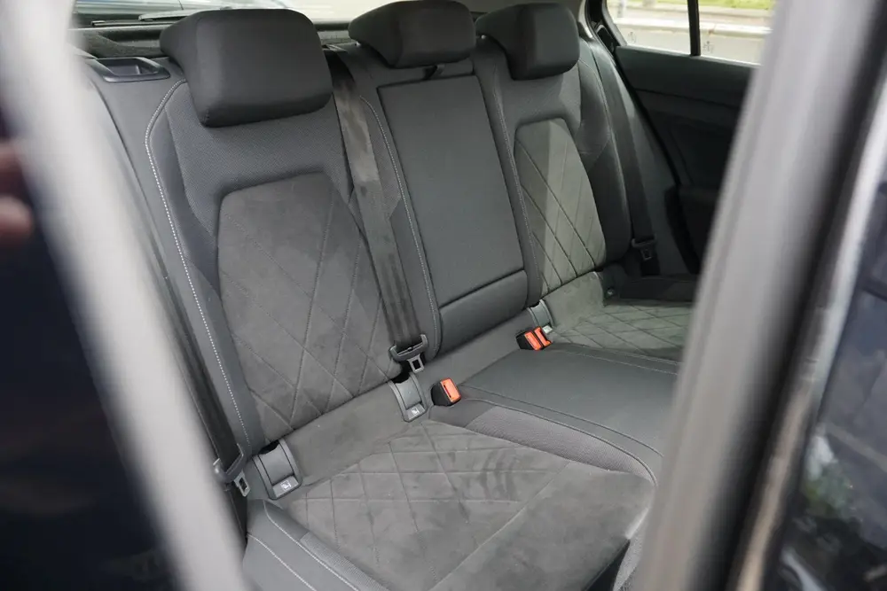 Volkswagen Golf 1.5 eTSI Style | PANO | ACC uit 2020, foto 12