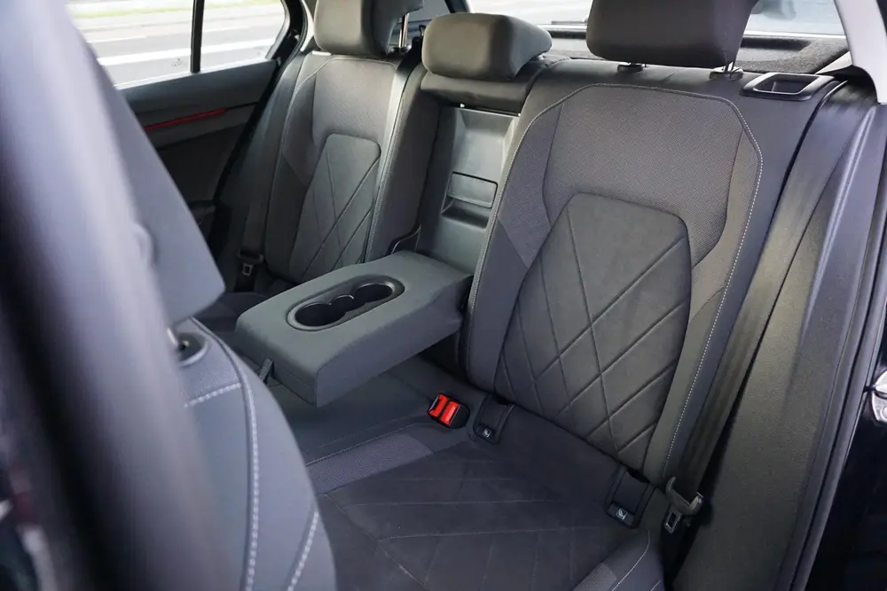 Volkswagen Golf 1.4 eHybrid Style Business | IQ | ACC | elek uit 2023, foto 6