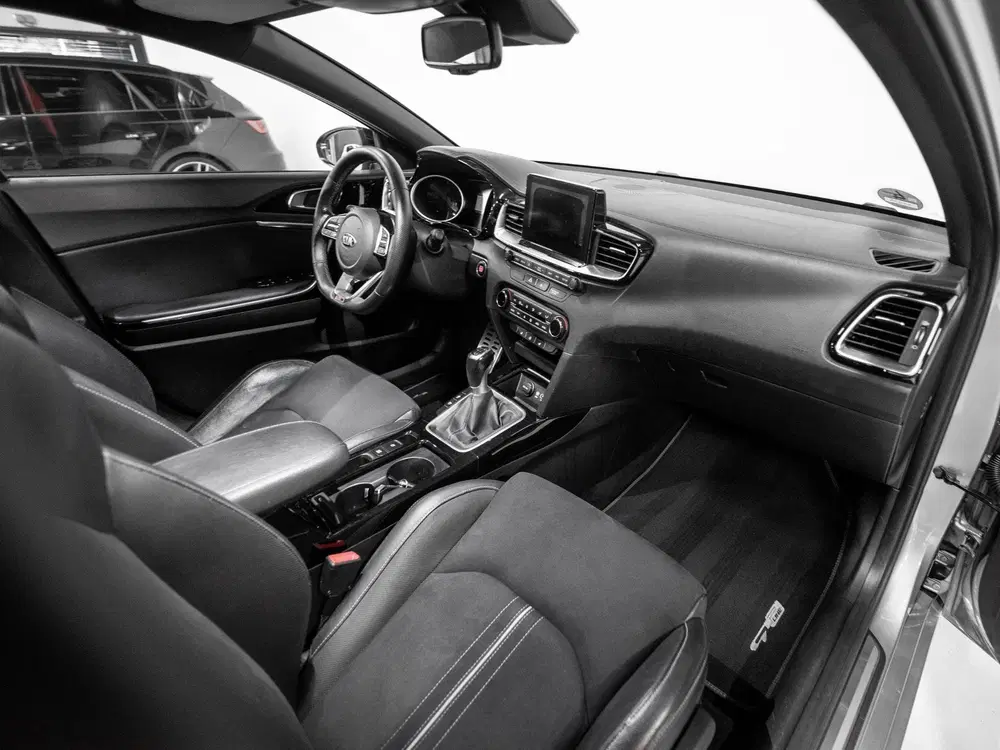 Kia ProCeed 1.4 T-GDI GT-Line Pano Keyless Stoelv uit 2020, foto 14