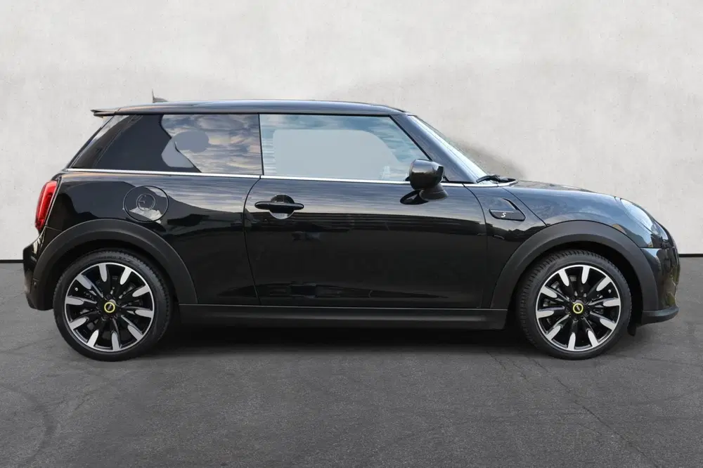 Mini Electric Classic 33 kWh uit 2021, foto 10