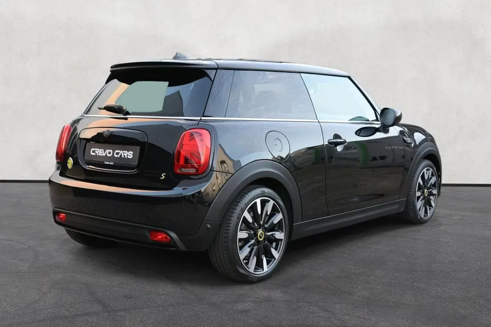 Mini Electric Classic 33 kWh uit 2021, foto 2