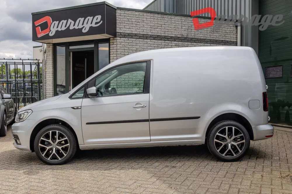 Volkswagen Caddy 2.0 TDI L1H1 BMT C-Edition uit 2020, foto 2