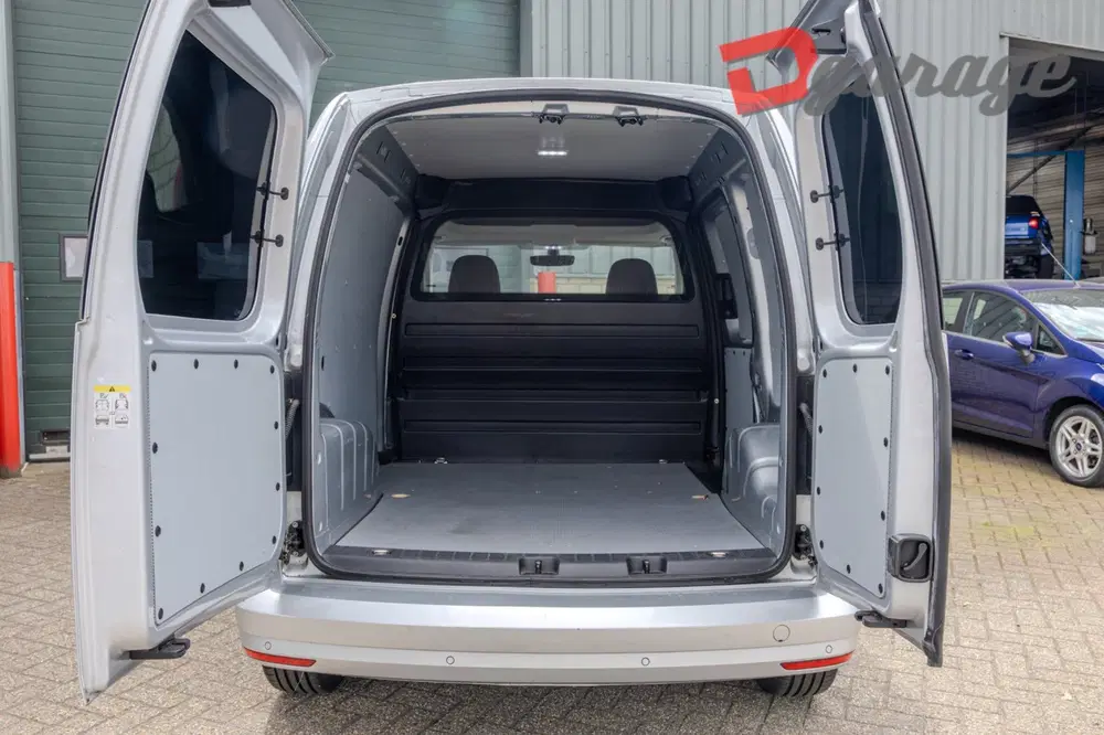 Volkswagen Caddy 2.0 TDI L1H1 BMT C-Edition uit 2020, foto 9
