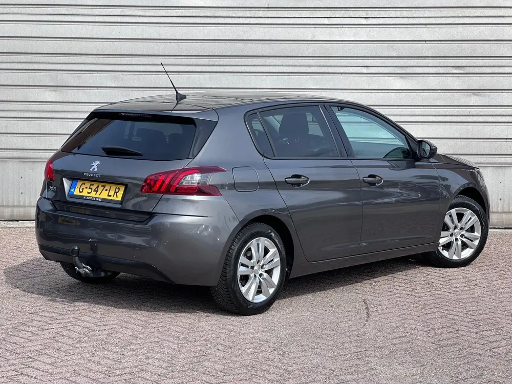 Peugeot 308 1.2 PureTech Blue Lease Executive|Panorama|Navig uit 2019, foto 2