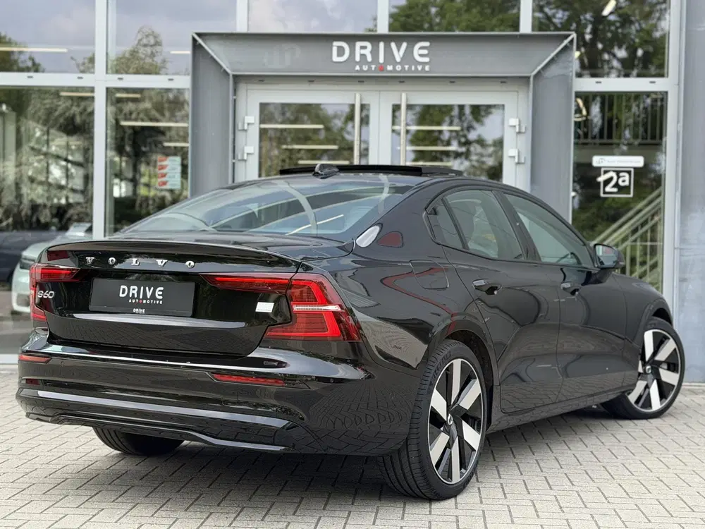 Volvo S60 2.0 Recharge T8 AWD 455PK Plus Bright uit 2025, foto 5