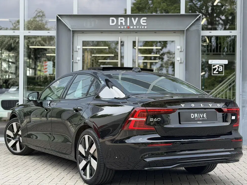 Volvo S60 2.0 Recharge T8 AWD 455PK Plus Bright uit 2025, foto 7