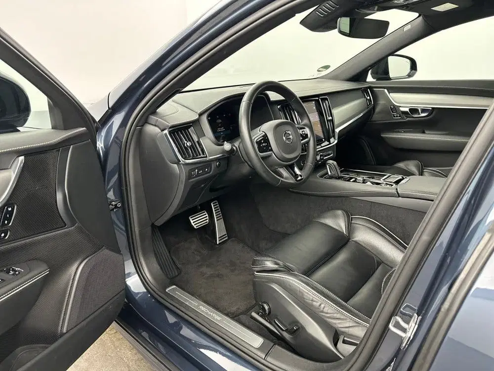 Volvo V90 T6 340PK Recharge R-Design uit 2021, foto 16