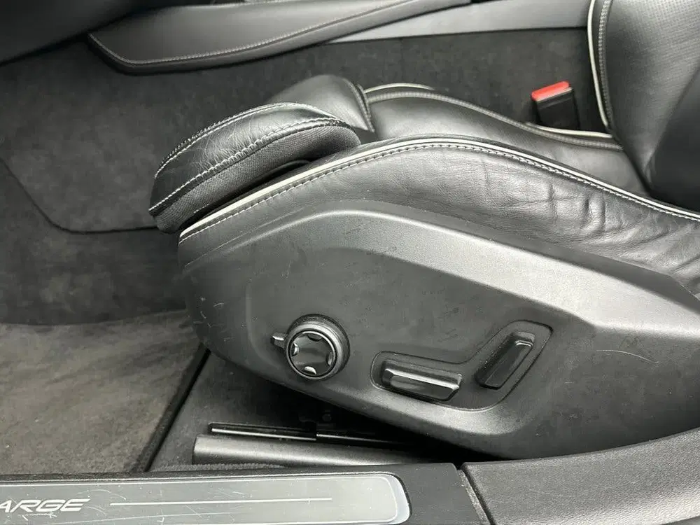 Volvo V90 T6 340PK Recharge R-Design uit 2021, foto 18