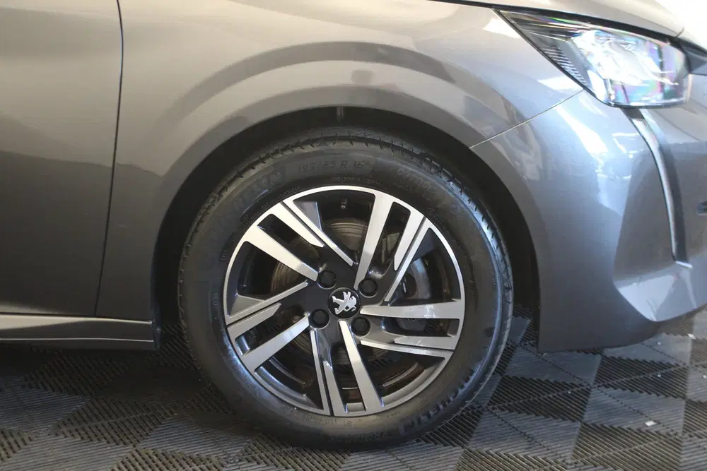 Peugeot 208 1.2 PureTech Allure Pack uit 2022, foto 11