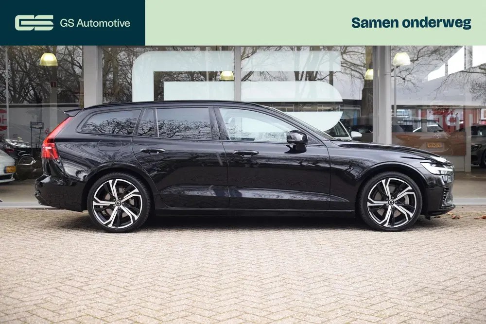 Volvo V60 2.0 T6 Plug-in hybrid AWD Plus Dark uit 2023, foto 7