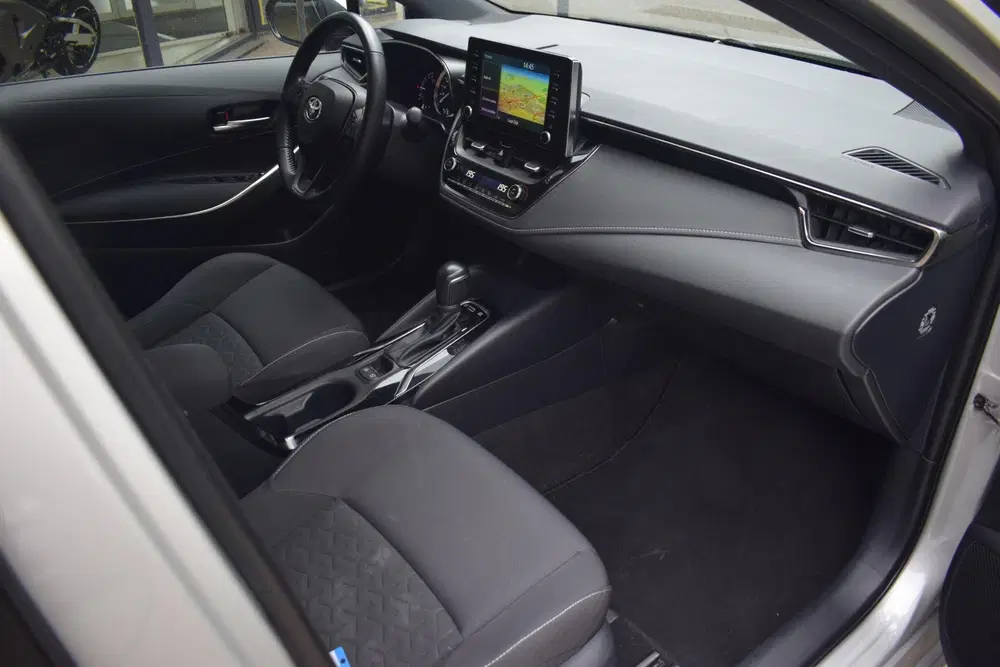 Toyota Corolla 1.8 Hybrid Active met NAV uit 2022, foto 17