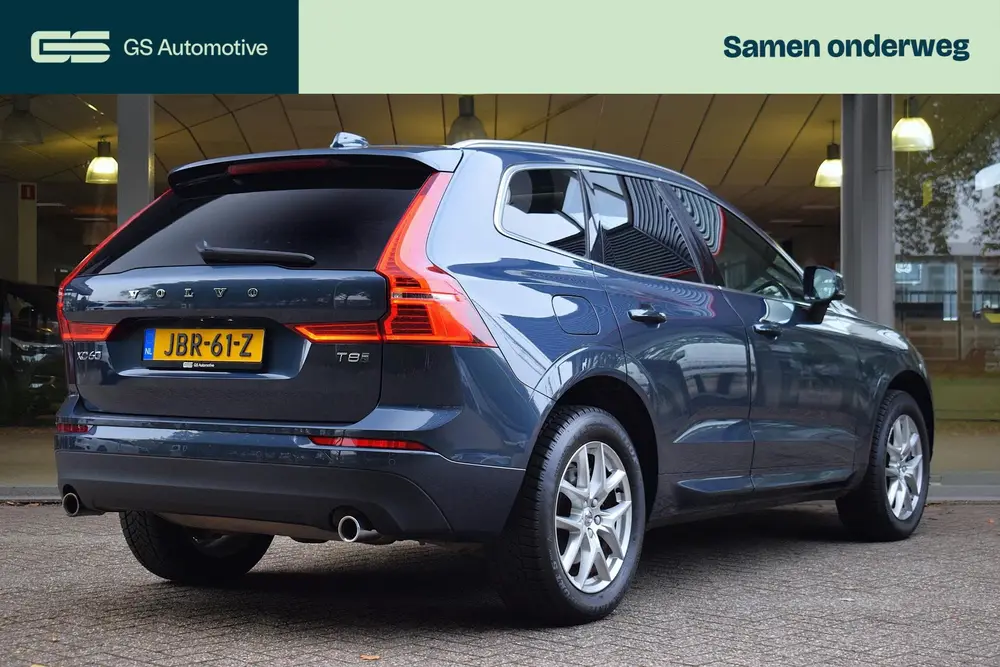 Volvo XC60 2.0 T8 AWD Mom Pro PANO|LEDER|LED|STOEL+STUURVW| uit 2019, foto 2