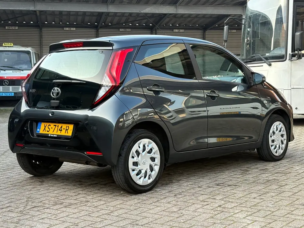 Toyota Aygo 1.0 VVT-i x-play uit 2019, foto 4