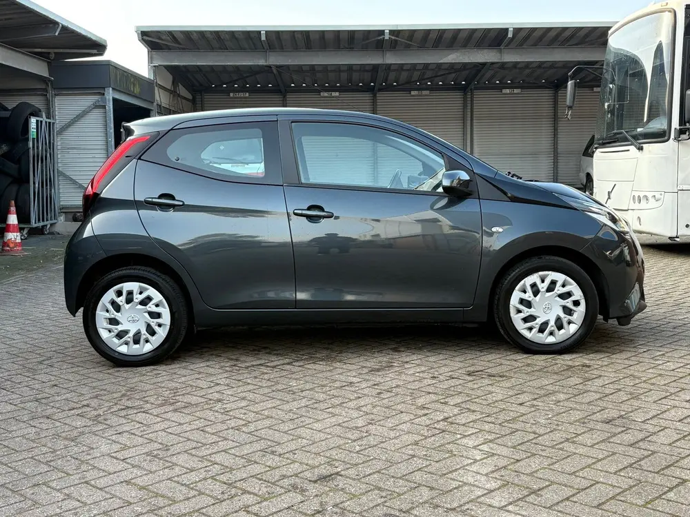 Toyota Aygo 1.0 VVT-i x-play uit 2019, foto 6