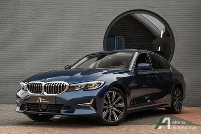 BMW 3-serie 320i xDrive High Executive Luxury line uit 2020