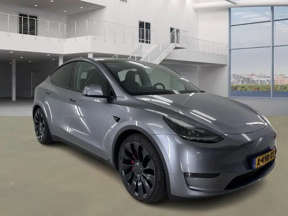 Tesla Model Y Performance AWD 75 kWh uit 2024, foto 3
