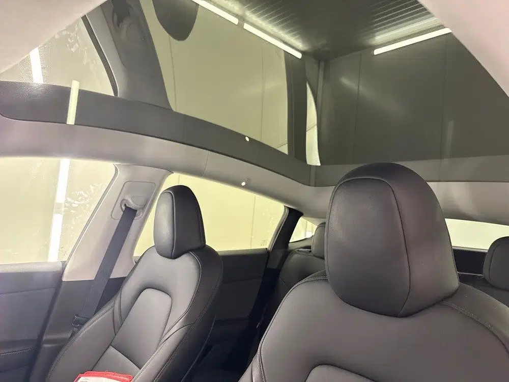 Tesla Model Y Performance AWD 75 kWh uit 2024, foto 9
