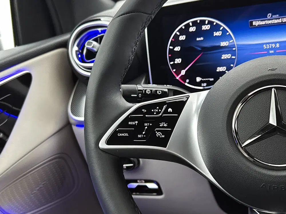 Mercedes-Benz GLC 300 e 4MATIC Plug-In Hybride uit 2025, foto 15