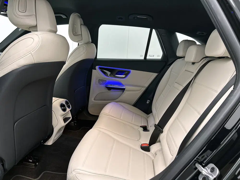 Mercedes-Benz GLC 300 e 4MATIC Plug-In Hybride uit 2025, foto 17