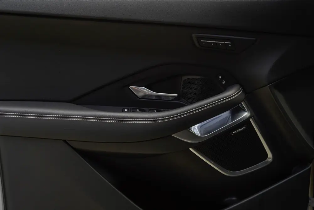 Jaguar E-Pace 1.5 P160 R-Dynamic SE Leer ACC 360 Meridian uit 2021, foto 14
