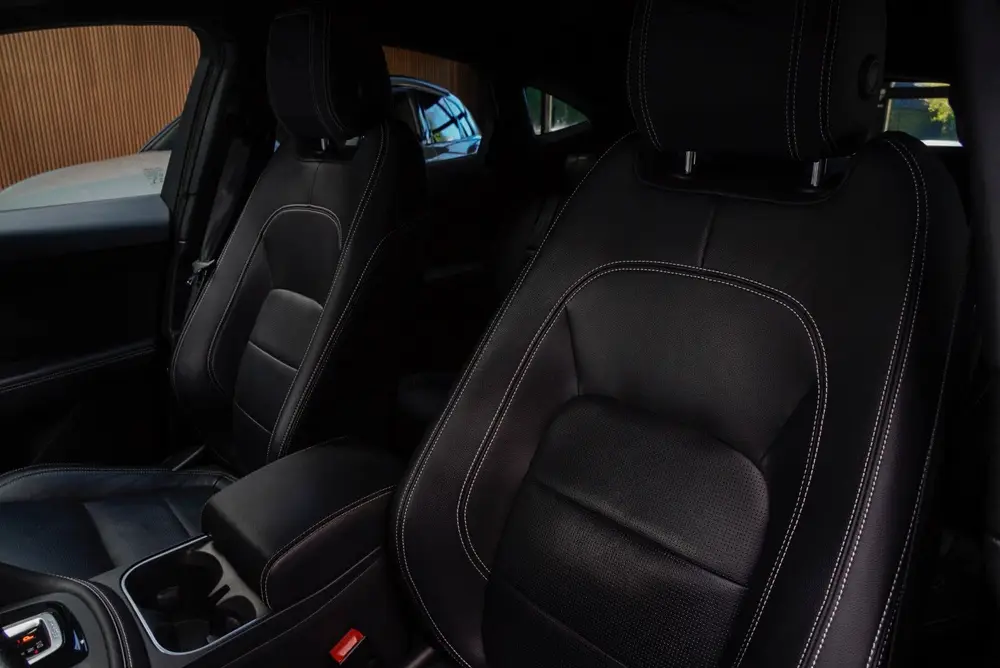 Jaguar E-Pace 1.5 P160 R-Dynamic SE Leer ACC 360 Meridian uit 2021, foto 18