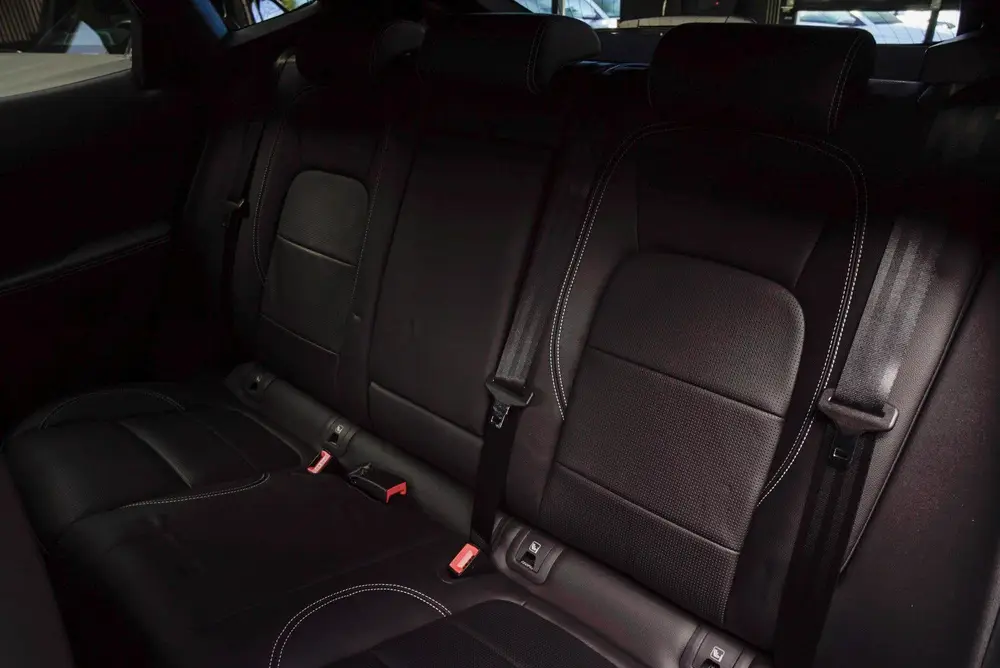 Jaguar E-Pace 1.5 P160 R-Dynamic SE Leer ACC 360 Meridian uit 2021, foto 19