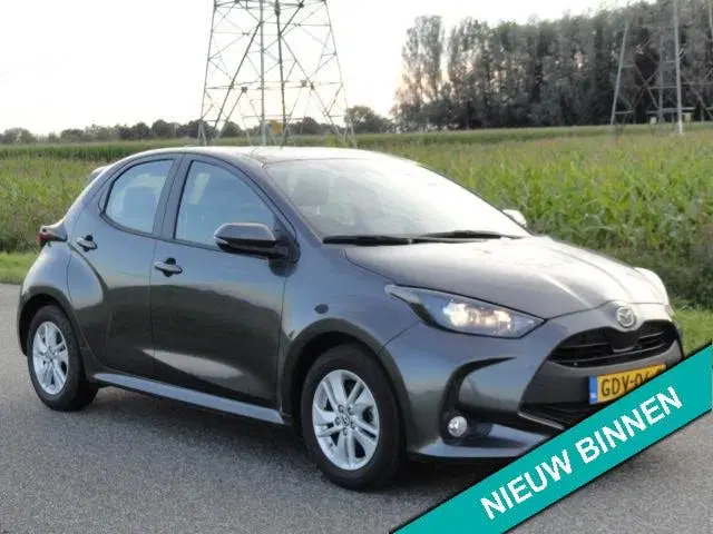Mazda 2 Met ECC l NAVIG l CAR APPLE PLAY l CAMERA uit 2023