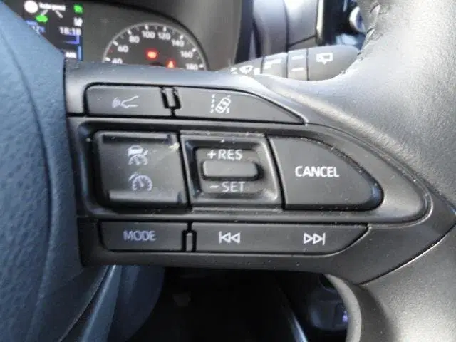 Mazda 2 Met ECC l NAVIG l CAR APPLE PLAY l CAMERA uit 2023, foto 14