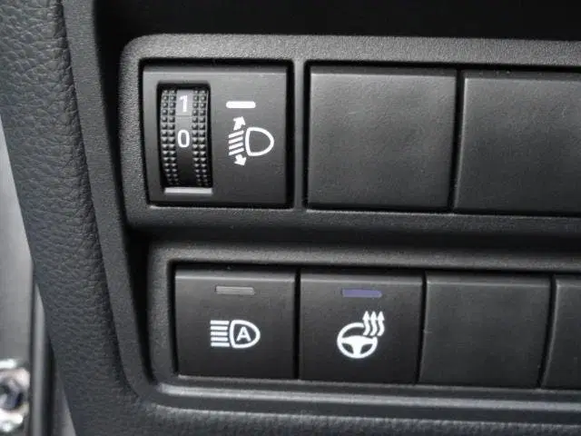 Mazda 2 Met ECC l NAVIG l CAR APPLE PLAY l CAMERA uit 2023, foto 17